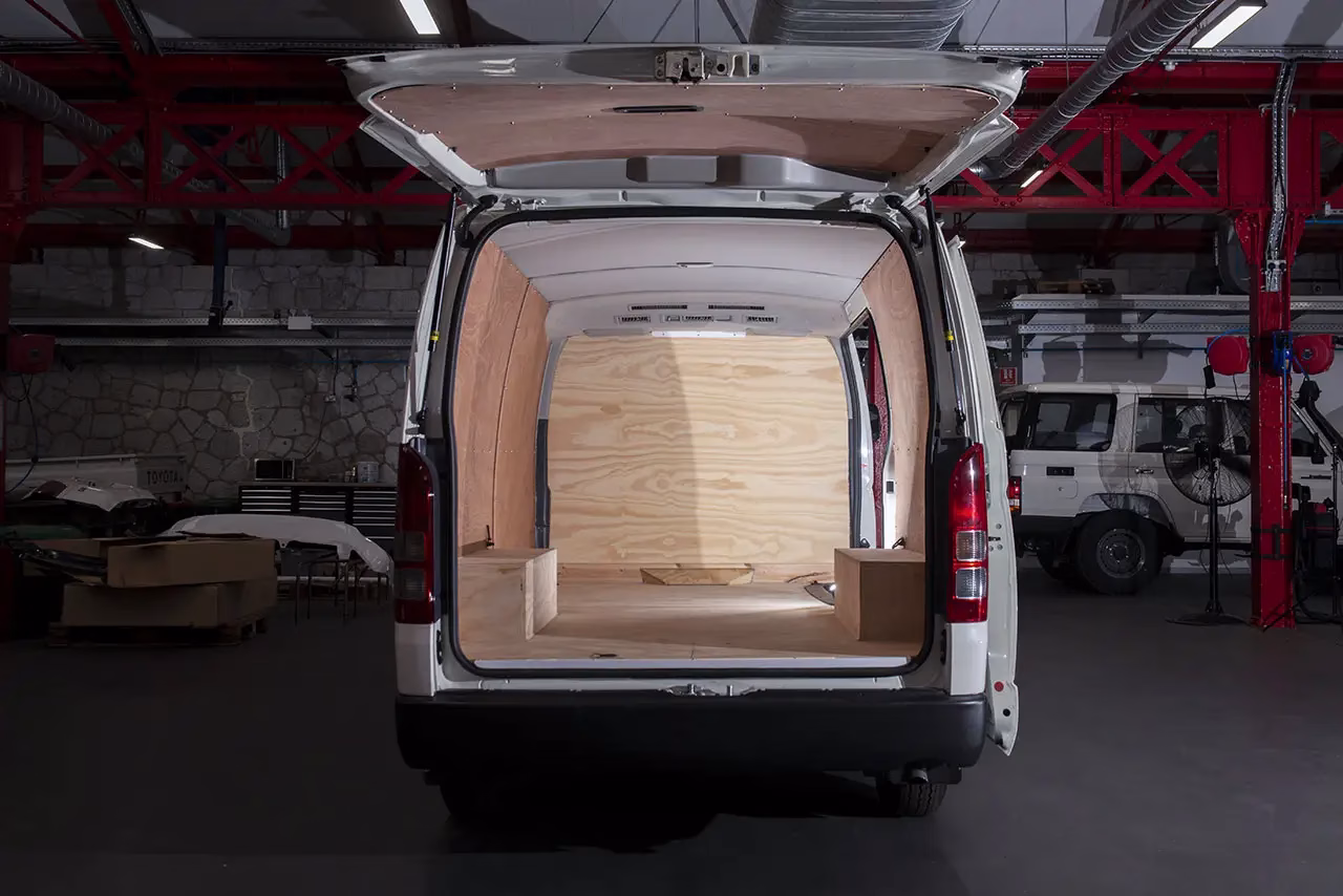 panel-van-exterior-G7