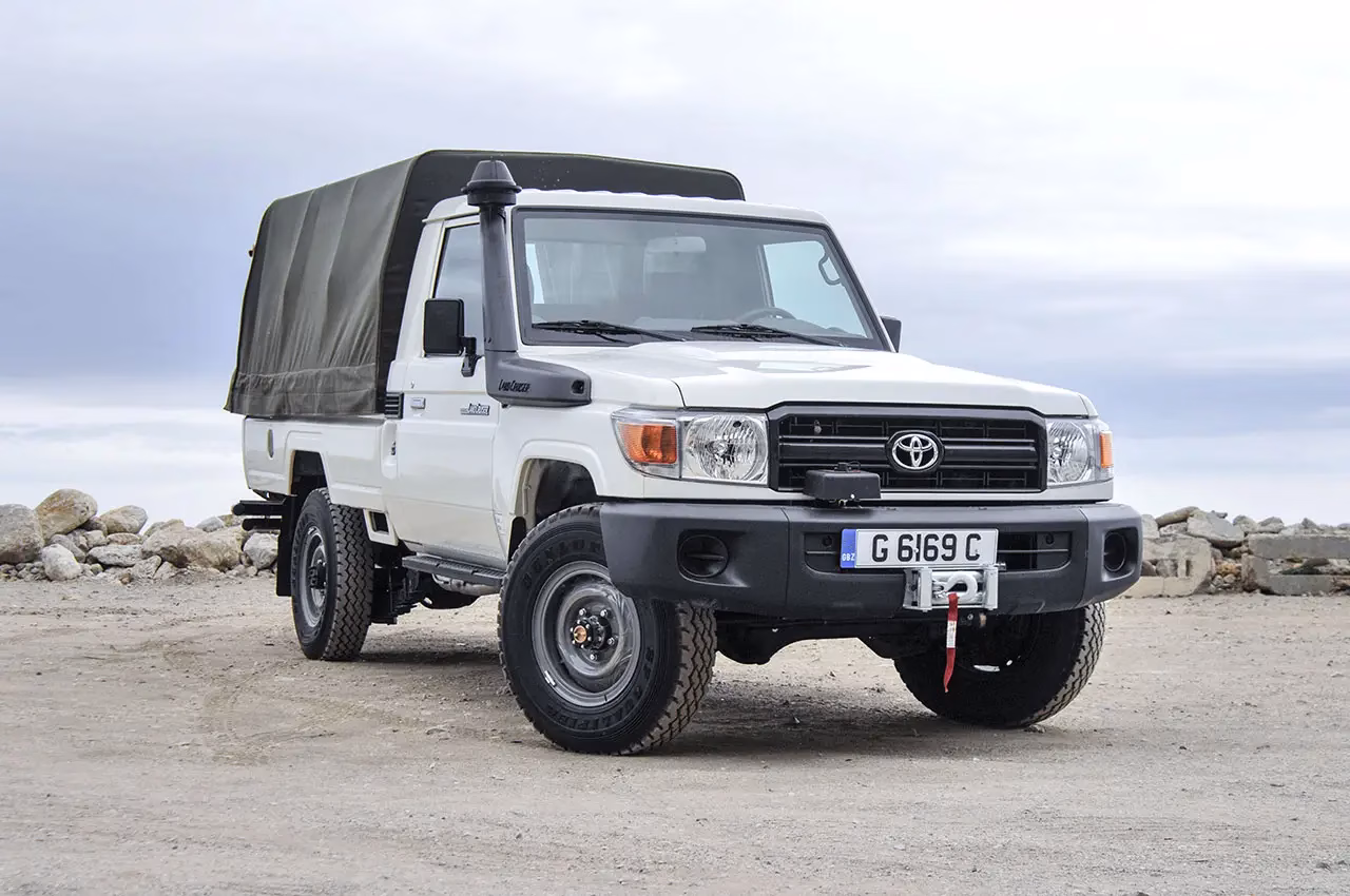 personnel-carrier-exterior-G1